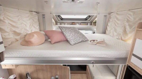 Siena 390 - Campervan for 5!